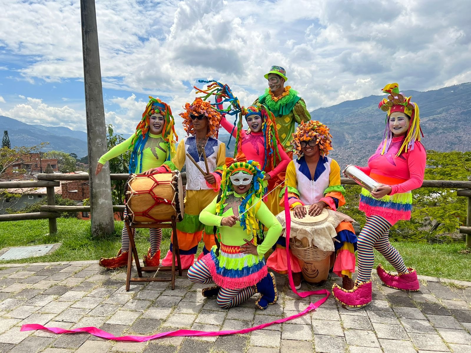 Comparsa Luna Sol, un baile por la vida en lo más alto de Medellín